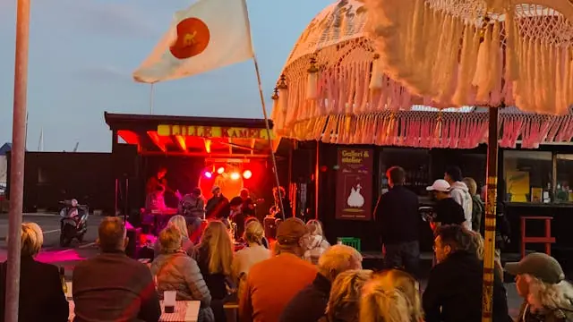 Kamelens Sensommerfest — Kamelens Kys, Hundested