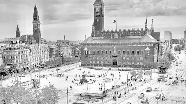 LOPPELINDA på RÅDHUSPLADSEN — Rådhuspladsen, København