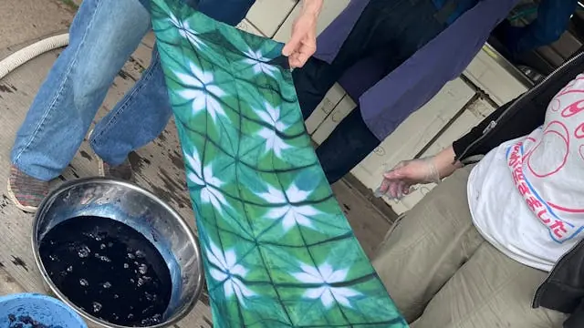 Workshop i indigofarvning med japanske shibori teknikker — Helsingør