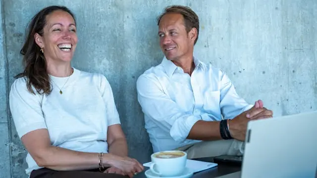 Leder Lounge - Bag den stærke facade, fortrolig sparring og netværk — Helsingør Xpadel VIP Lounge, Helsingør