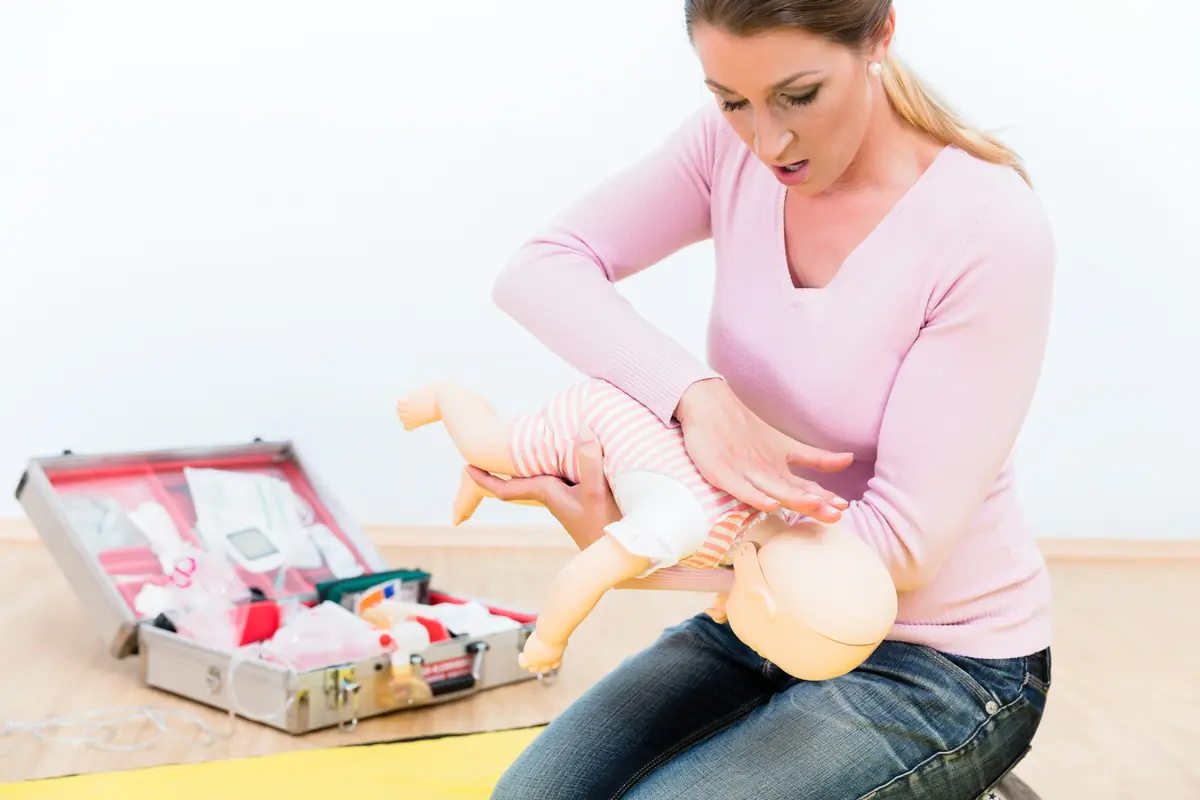 First Aid for Babies - A Quick Course for New Parents — Hovedbiblioteket, Odense