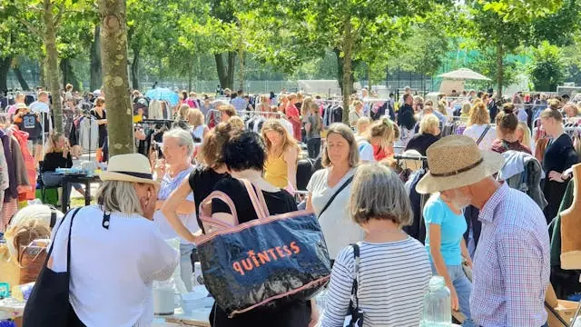 LOPPELINDA i FÆLLEDPARKEN - Sep Marked! — FælledParken Den Franske Plads, København