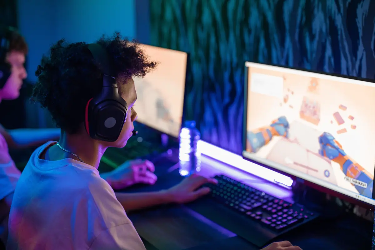Do Video Games Make Us Violent? — Hovedbiblioteket, Aarhus
