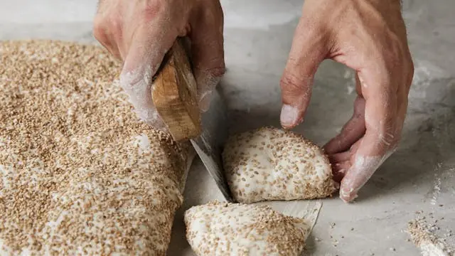 BAGEKURSUS I MADSKOLEN - kl. 16.00: Surdejsboller / kl. 19.00 Æblesnurrer (vælg tidspunkt) — Madskole, Sakskøbing