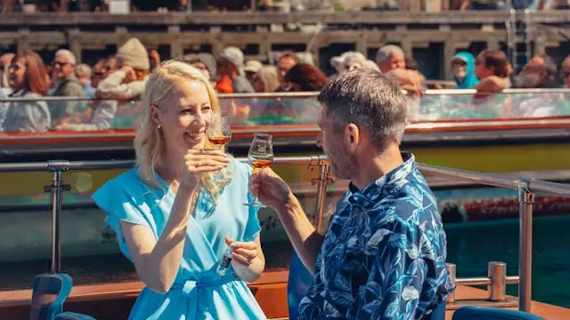 Havnerundfart med rom i glasset | 12.09 | 17:45-18:45 — Ofelia Plads, København