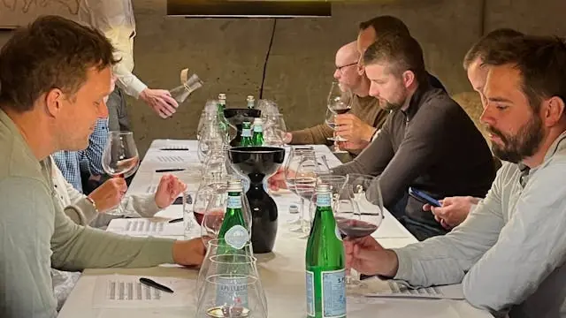 Bourgogne VS. Tysk Pinot — Mr Ruby Wine, Brabrand