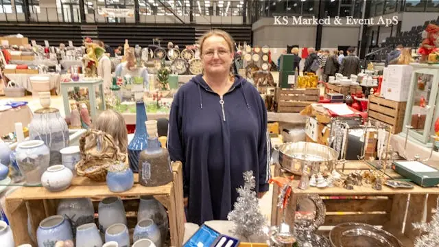 Stort loppe - kræmmermarked Rønde idrætceneter — Rønde idrætscenter, Rønde