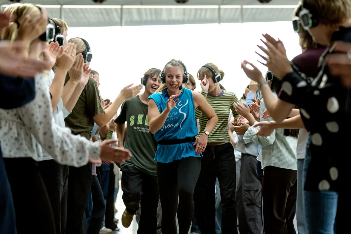 Dance Yourself Happy - Silent Groove (1:50 PM - 2:50 PM) — Hovedbiblioteket, Aarhus