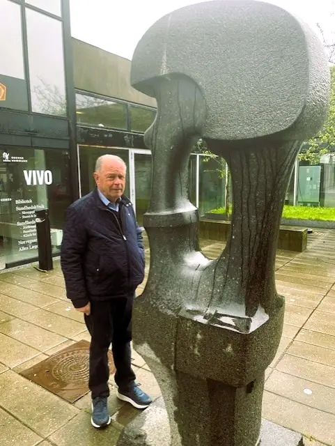 Vollsmose's Hidden Treasures - Sculpture Walk — Vollsmose Bibliotek, Odense